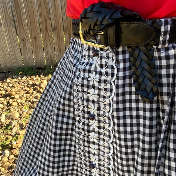 VINTAGE Gingham Circle Skirt! 🖤🤍 - Picture 3 of 8